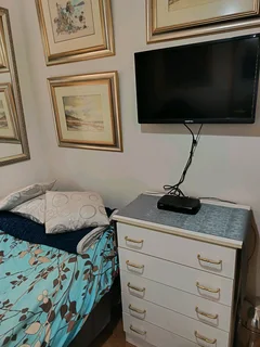 House FULLY FURNISHED TO SHARE IN SECURITY COMPLEX SINGLE PARKING INSIDE COMPLEX AVAILABLE.