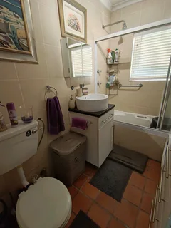 House FULLY FURNISHED TO SHARE IN SECURITY COMPLEX SINGLE PARKING INSIDE COMPLEX AVAILABLE.