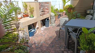 House FULLY FURNISHED TO SHARE IN SECURITY COMPLEX SINGLE PARKING INSIDE COMPLEX AVAILABLE.