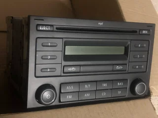 Double Din 2009 Polo Oem Radio Unit - Repair / Spare Parts