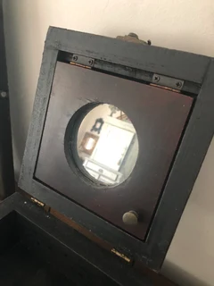 ANTQUE STYLE BOX WITH PULL OUT MIRROR AND PAW FEET