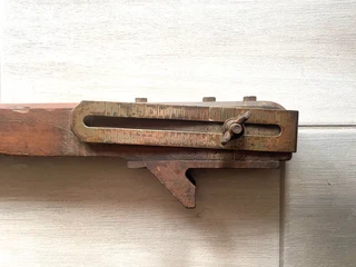 VINTAGE SAR PLATELAYERS GUAGE/BANNEMEESTERS.