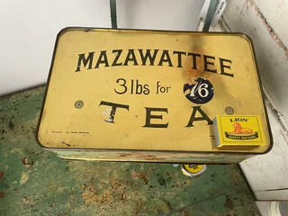 C1900 MAZAWATTE 3lb TEA TIN WITH CHERUBS.DOUBLE LID