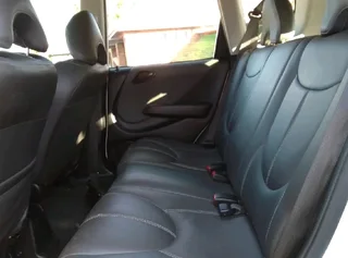 SOLD(Gillroy&#39;s Cars, since 2008)Honda Jazz 1.5i V-Tec(Auto) Ltd edition