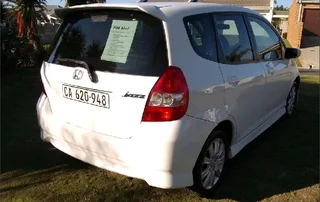 SOLD(Gillroy&#39;s Cars, since 2008)Honda Jazz 1.5i V-Tec(Auto) Ltd edition