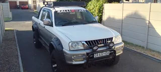 2003 Mitsubishi colt rodeo d/c 3000i v6 4x4