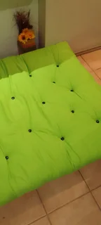 Futon beds 3/4 Extra Length Green &amp; Red