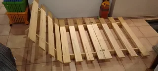 Futon beds 3/4 Extra Length Green &amp; Red