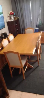 Oak Dining table set with 6 chairs