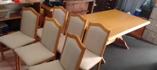 Oak Dining table set with 6 chairs