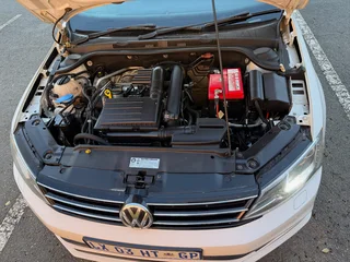 2017 Volkswagen Jetta Sedan 1.4tsi dsg Automatic 0827554433