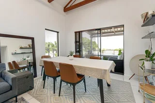 2bed 2bath apartment  for rent in Bryanston R15,000p.m To view 0827554433