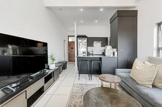 2bed 2bath apartment  for rent in Bryanston R15,000p.m To view 0827554433