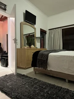 2bed 2bath apartment  for rent in Bryanston R15,000p.m To view 0827554433