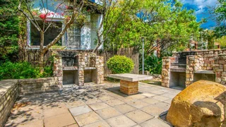 2bed 2bath to let in Bryanston. To view contact the owner ot 0827554433