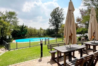 2bed 2bath for sale in Bryanston. To view, please contact 0827554433