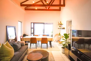 2 BED 2 BATH APARTMENT FOR RENT IN BRYANSTON. TO VIEW, PLEASE CONTACT 0827554433 (WHATSAPP ONLY)