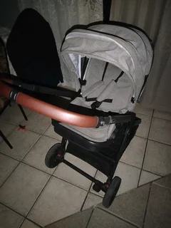 Baby/toddler pram