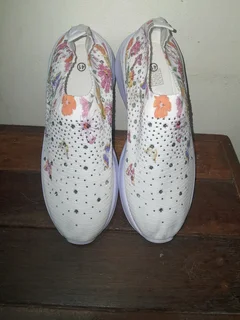 Ladies diamante sneakers