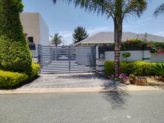 Bachelor - Ad posted by Sello Mokgotho