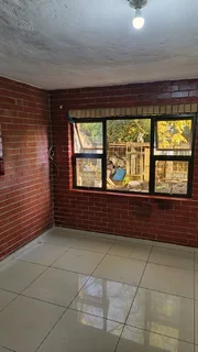 Bachelor Outbuilding Available in Hayfields, Pmb