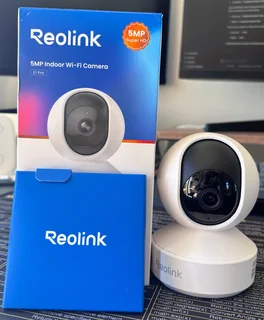 Reolink E1 Pro 5MP Indoor Wi-Fi Camera + 32GB Memory Card