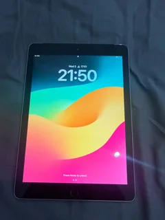 Apple iPad 6th Gen 128GB