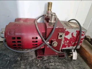 Vacuum Pump for sale