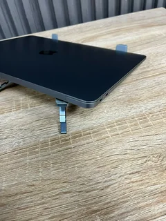 MacBook Air M1 (13 inch)