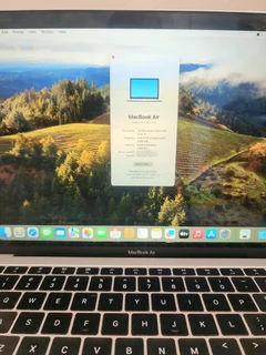 MacBook Air Retina 2019 | 13 inch | 8GB RAM | 128GB Storage | Cycle count: 220 | Non neg