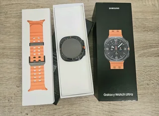 Samsung Galaxy Watch Ultra 47MM | LTE | Plus accessories | Non Negotiable