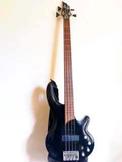 Cort Curbow 4 strings Active bass guitar | Good condition Plus gig bag | No swaps