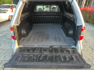 2014 Chevrolet Utility 1.8i Club Manual (193 000km)