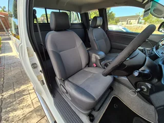 2015 Toyota Hilux 2.5 D-4D Extended Cab Manual (256 000km)