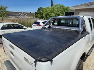 2015 Toyota Hilux 2.5 D-4D Extended Cab Manual (256 000km)