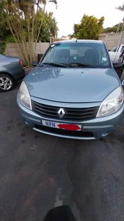 2010 Renault Sandero - R50,000