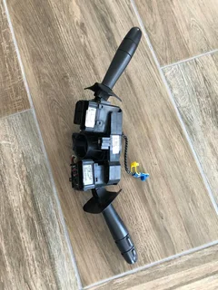 Wiper and Indicator storks for Nissan Np200