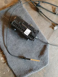 Used LR072318 - Handbrake Actuator / Electronic Handbrake Module.