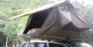 HowlingMoon Stargazer tourer 1.4 rooftop tent and annex.