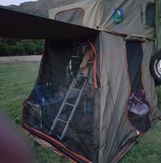 HowlingMoon Stargazer tourer 1.4 rooftop tent and annex.