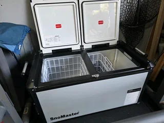 Camping Fridge. As New, Snowmaster 75l, dual compartment