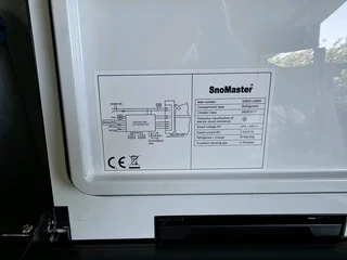 Camping Fridge. As New, Snowmaster 75l, dual compartment