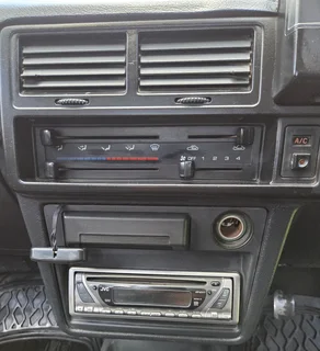 2000 Ford Bantam 160i