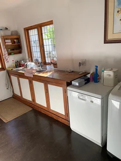 Spacious and Furnished Room available in Heritage home located in Greenside