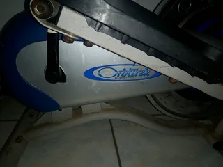 Orbi trek excersize machine