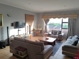 ENTIRE 4BED SELFCATERING CLOSE BEACH HOUSE