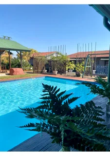 Self-catering/ BnB/ Lodge.  Accommodation/ Akkommodasie &#64; Pleasant Waters.  Bluff, South Durban.