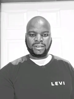 Experience male caregiver available immediately