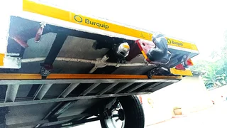 2001 Venter flatbed with ramp and towbar