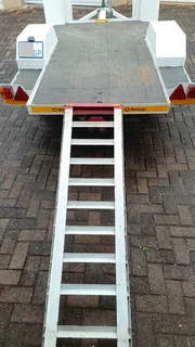 2001 Venter flatbed with ramp and towbar